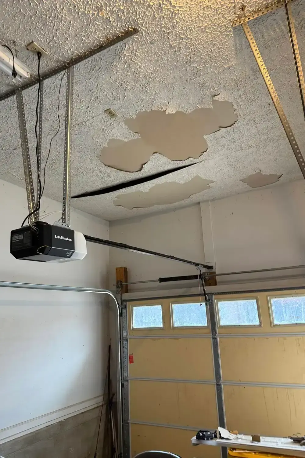 Popcorn ceiling removal before